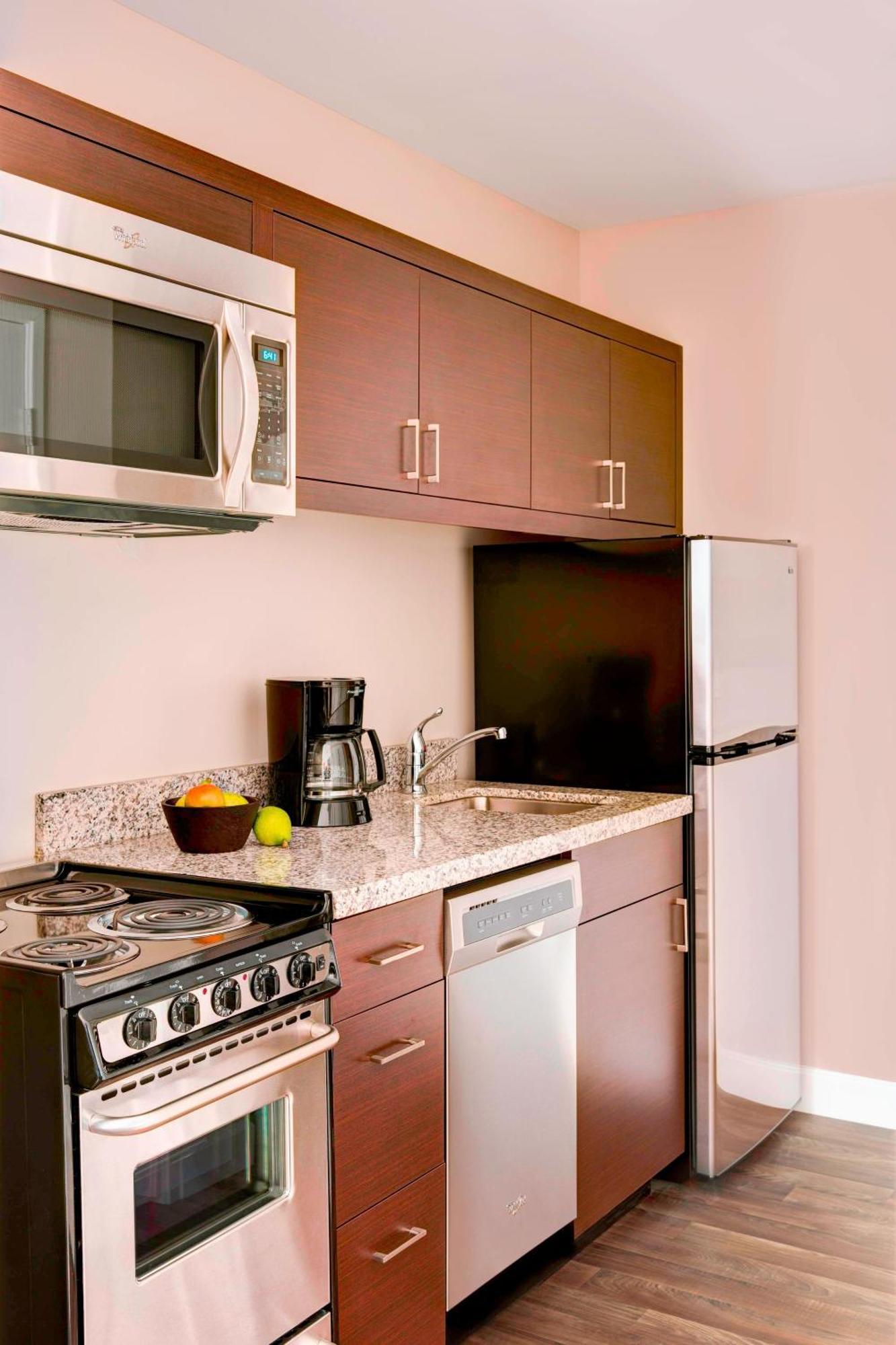 Towneplace Suites By Marriott Houston Baytown Bagian luar foto
